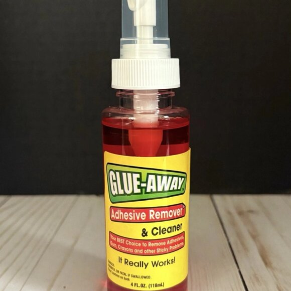 Glue-Away Adhesive Remover & Cleaner Removes Gum, Crayons & Sticky Problems 4oz - Picture 2 of 3